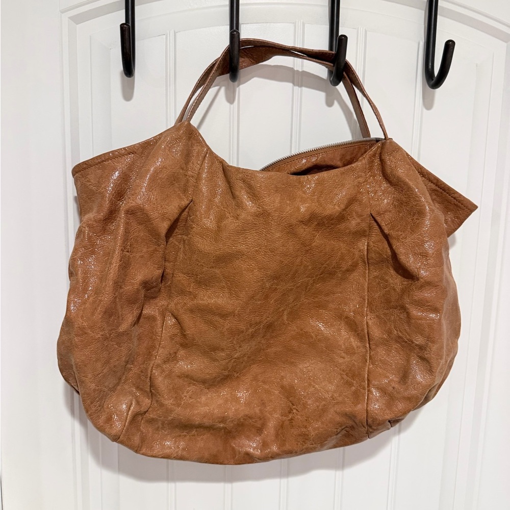 Chic Tan Leather Hobo Bag